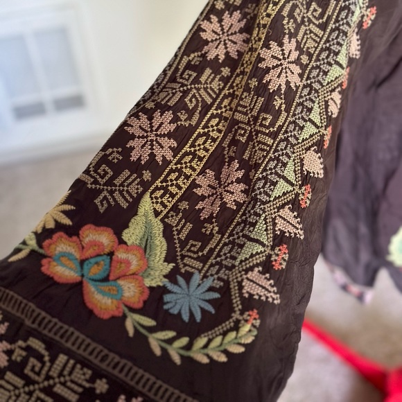 Johnny Was Riveda Long-Sleeve Embroidered Blouse - Picture 7 of 9